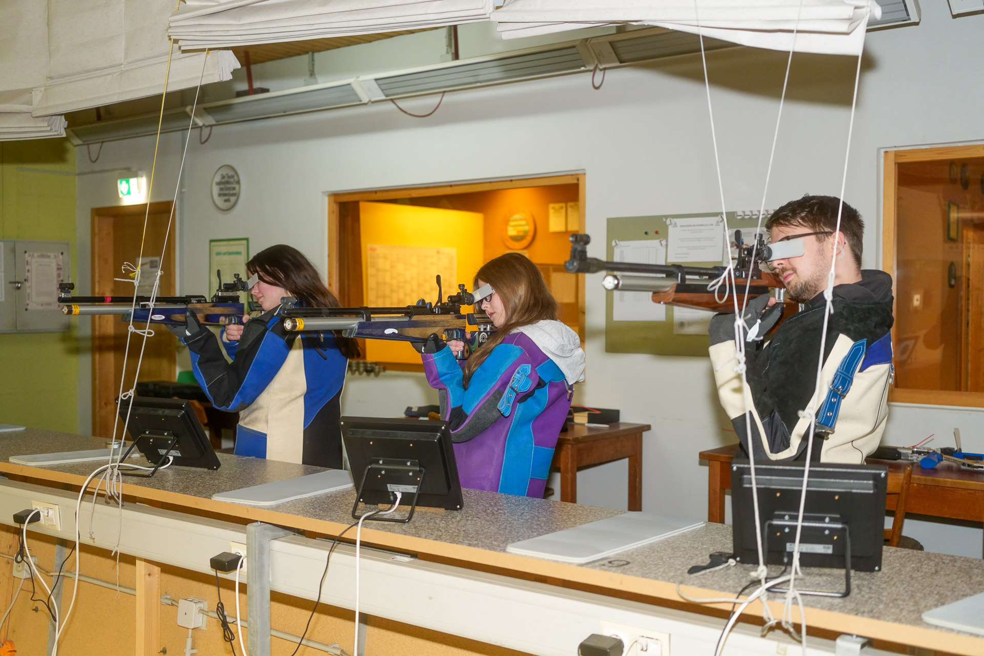 Jugendtraining mit Luftgewehren