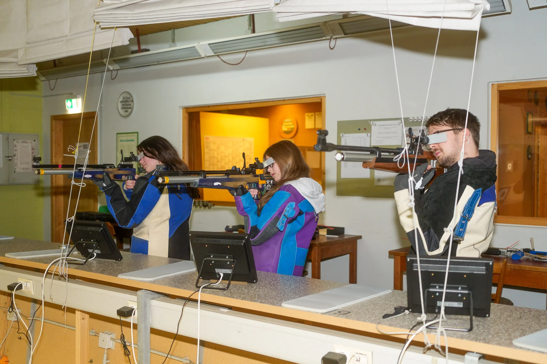 Jugendtraining mit Luftgewehren