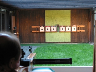 Blick aus dem Vogelschützenzimmer zu den Scheiben